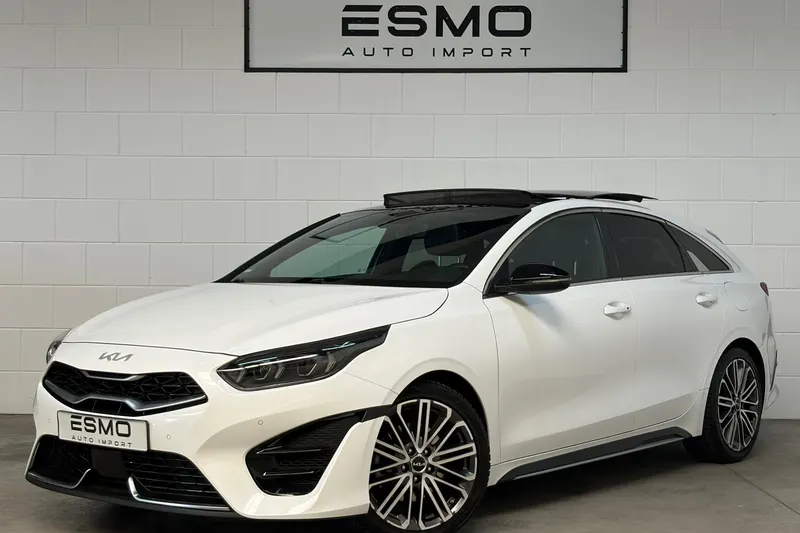 Kia ProCeed (2023)