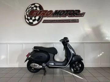 Vespa GTS 300 (2022) — foto 1