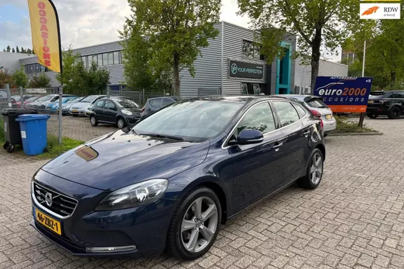 Volvo V40 (2012)