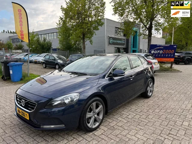 Volvo V40 (2012) — foto 1