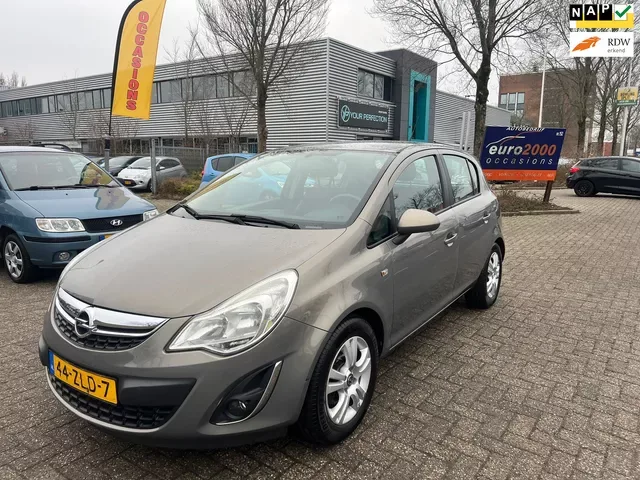 Opel Corsa (2013) — foto 1