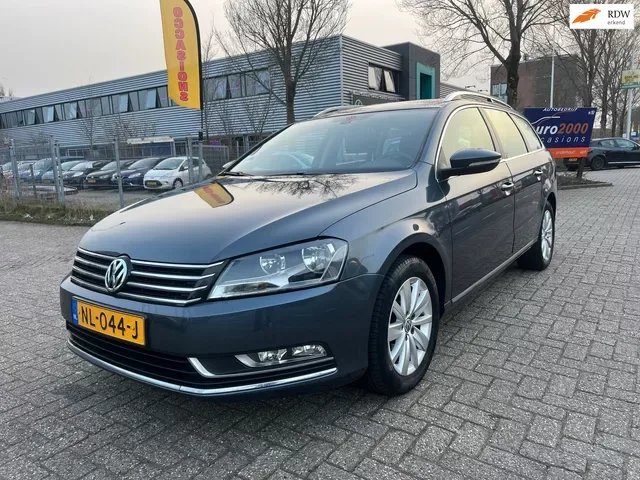 Volkswagen Passat (2012) — foto 1