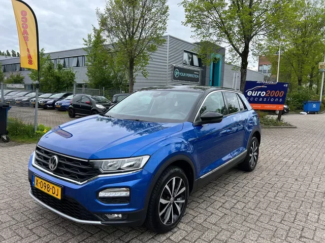 Volkswagen T-Roc (2019) — foto 1