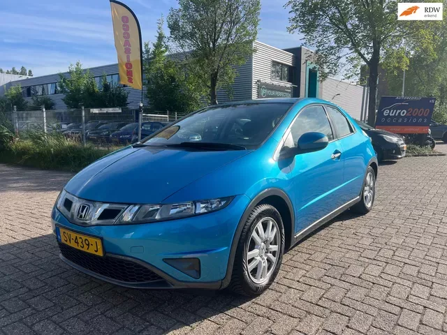 Honda Civic (2010) — foto 1