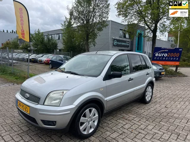 Ford Fusion (2005) — foto 1