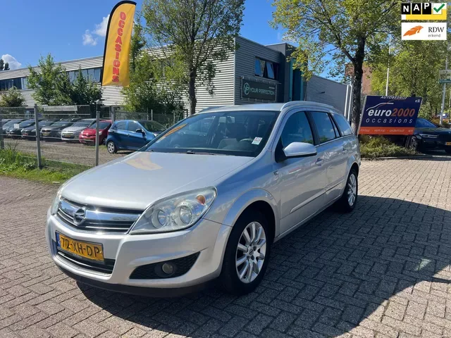 Opel Astra (2007) — foto 1