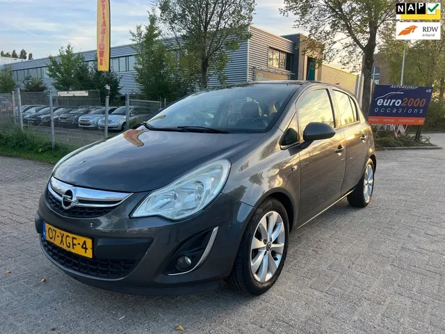 Opel Corsa (2012) — foto 1