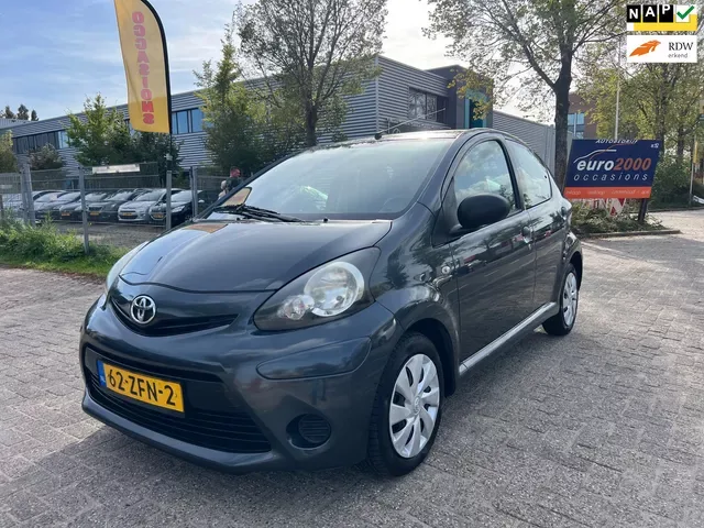 Toyota Aygo (2012) — foto 1
