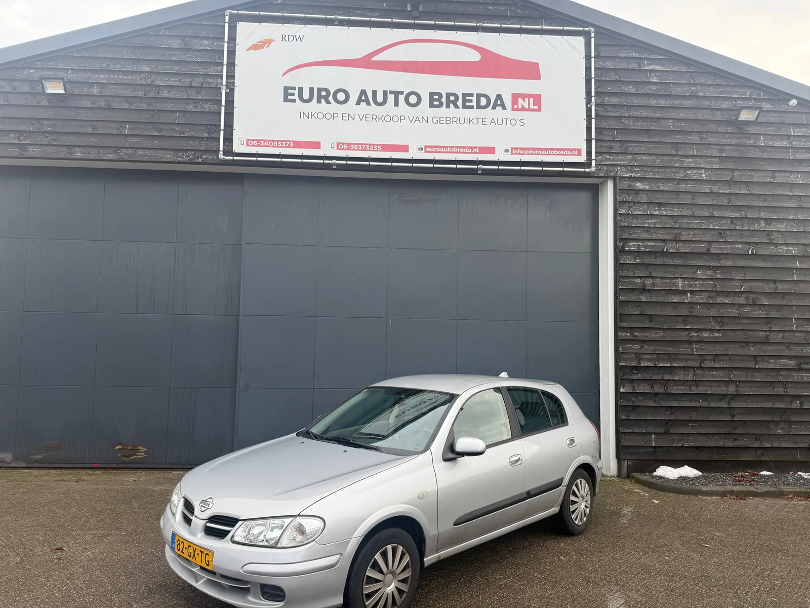 Nissan Almera (2001) — foto 1