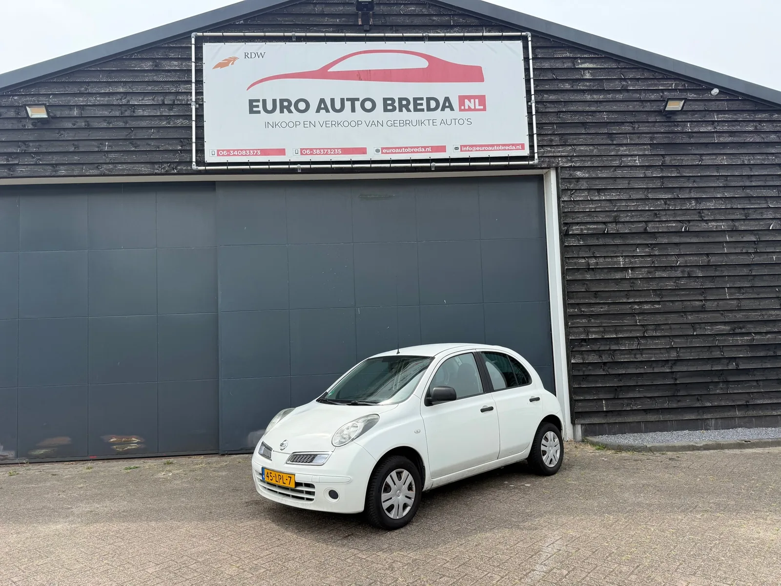 Nissan Micra (2010) — foto 1