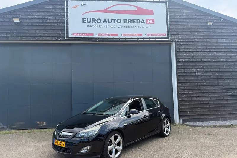 Opel Astra (2010)