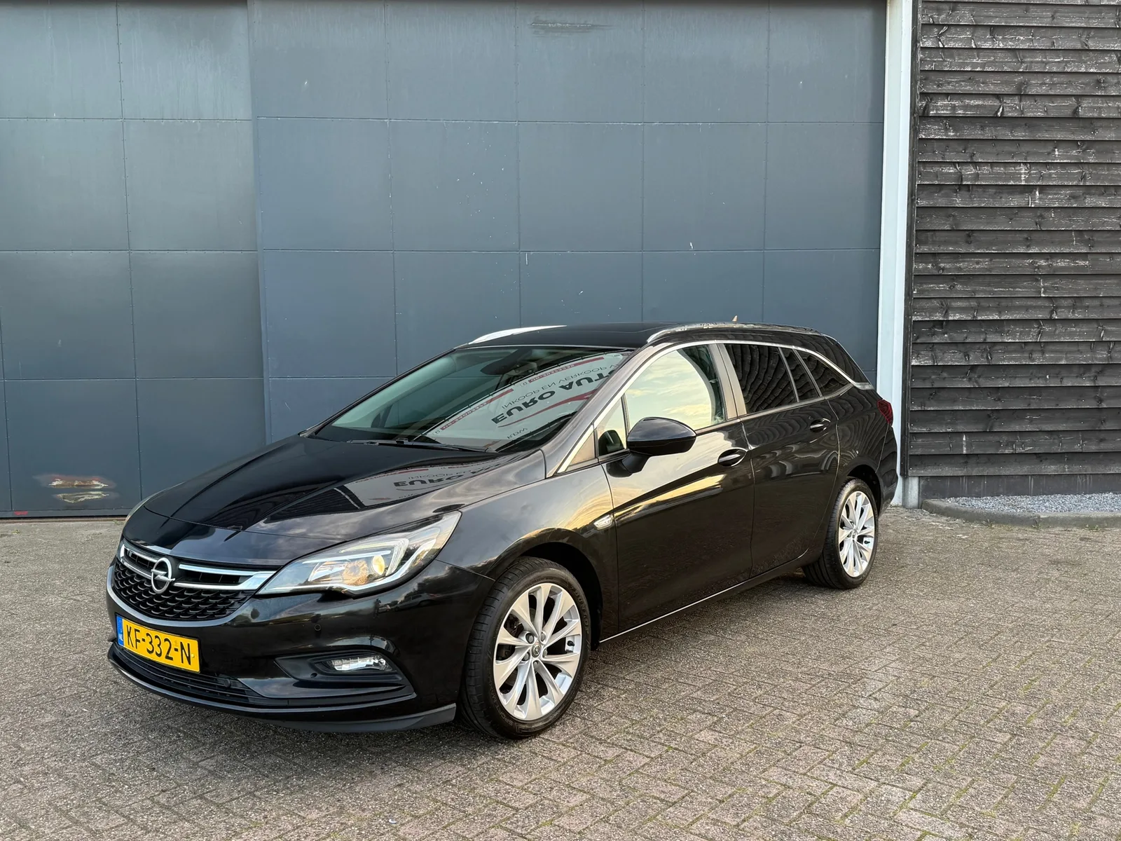 Opel Astra (2016) — foto 1