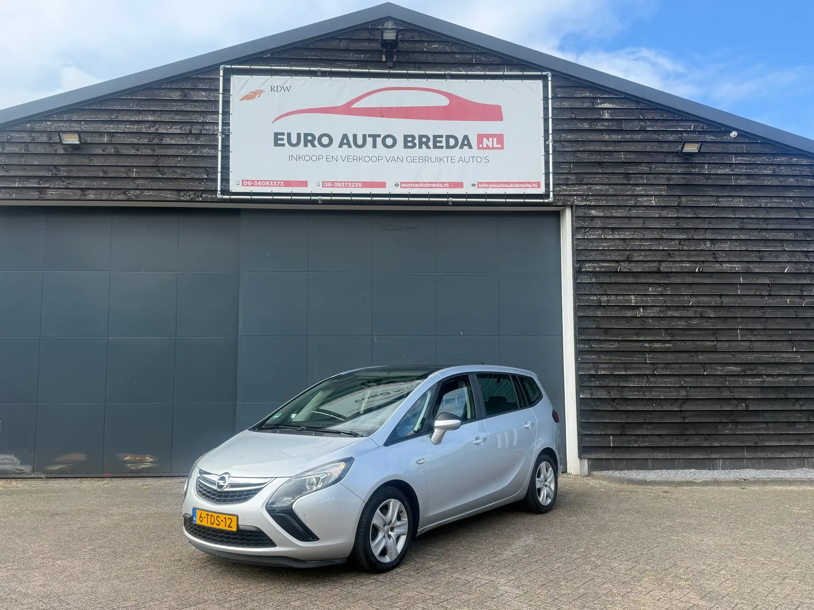 Opel Zafira Tourer (2014) — foto 1