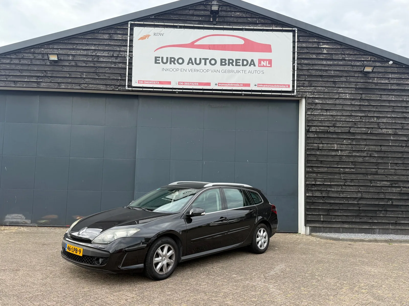 Renault Laguna (2010) — foto 1
