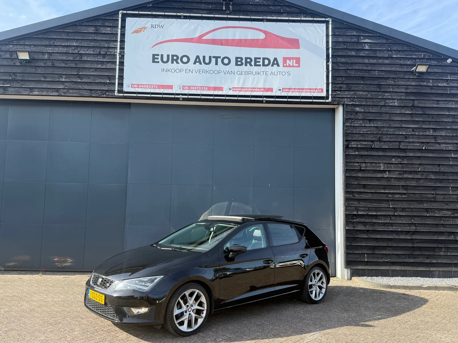 SEAT Leon (2015) — foto 1