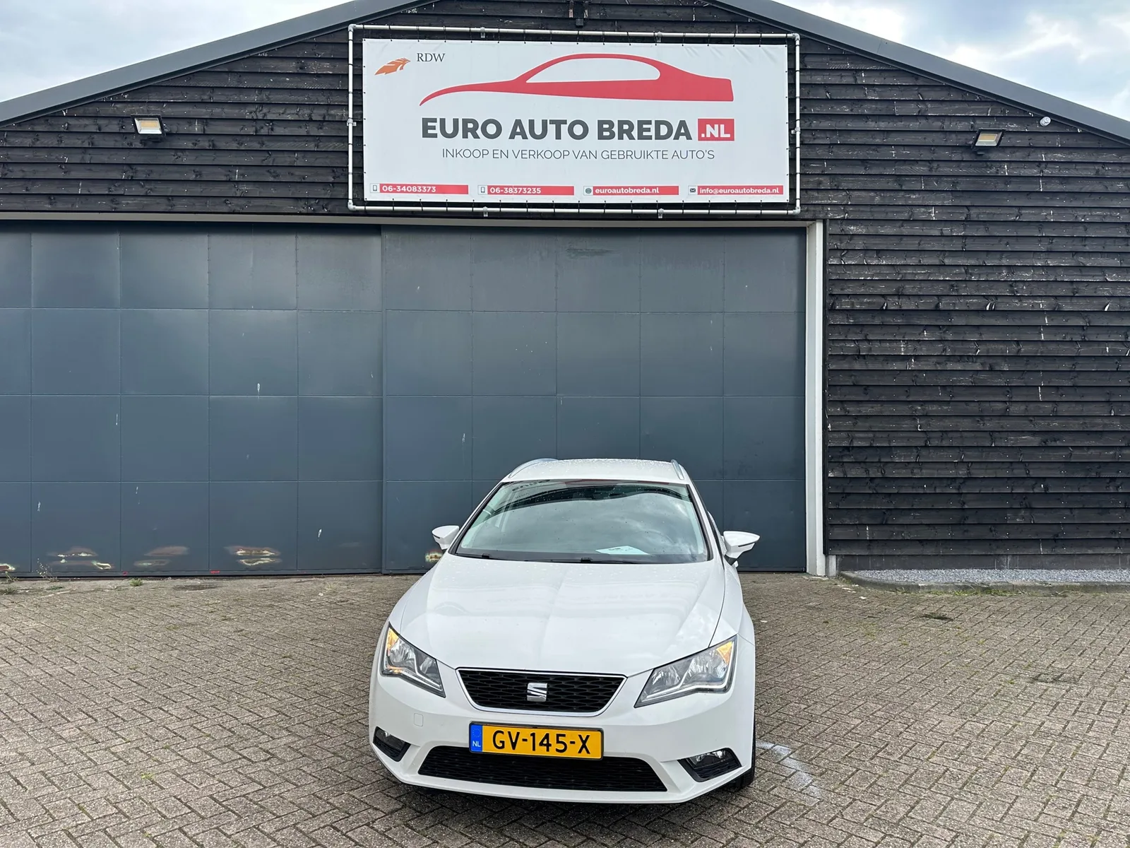 SEAT Leon (2015) — foto 1