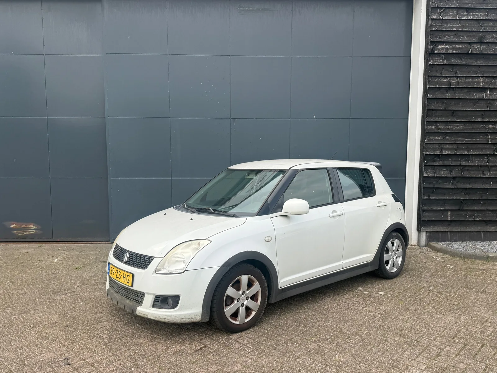 Suzuki Swift (2008) — foto 1