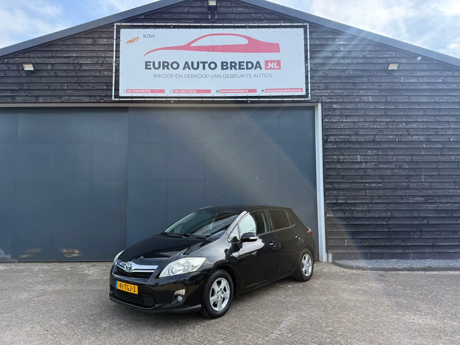 Toyota Auris (2012) — foto 1
