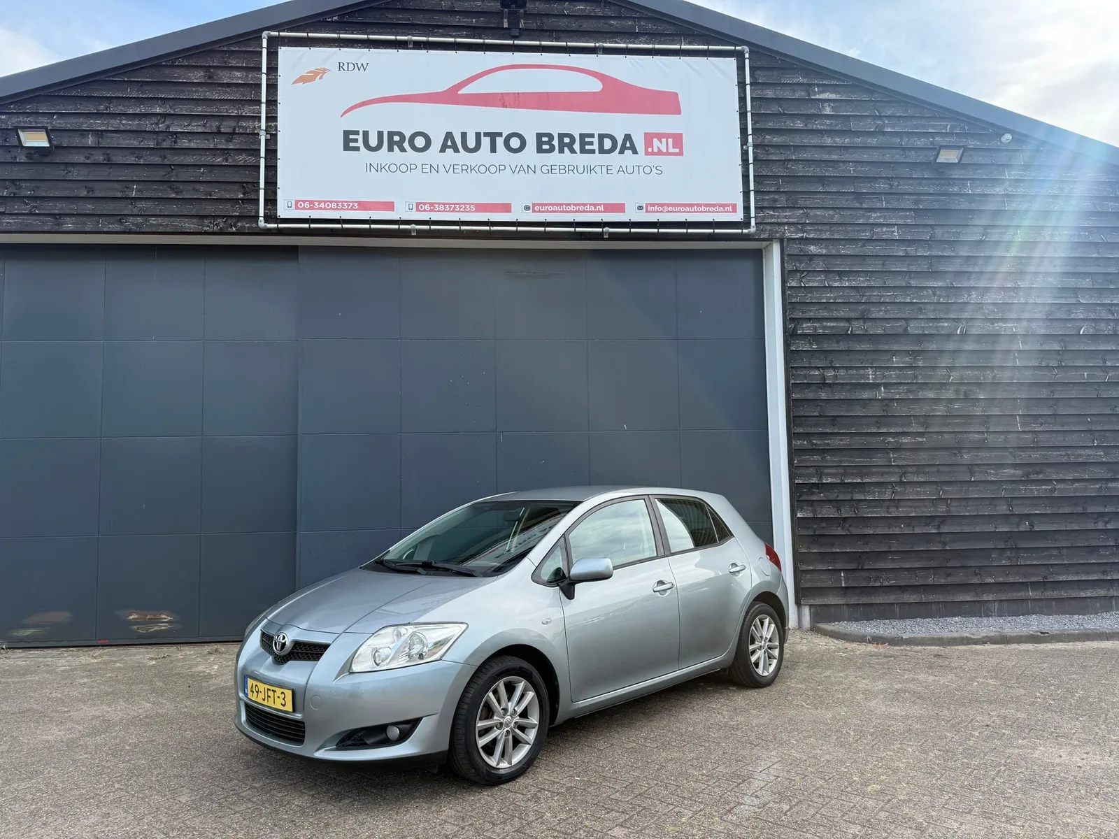 Toyota Auris (2009) — foto 1
