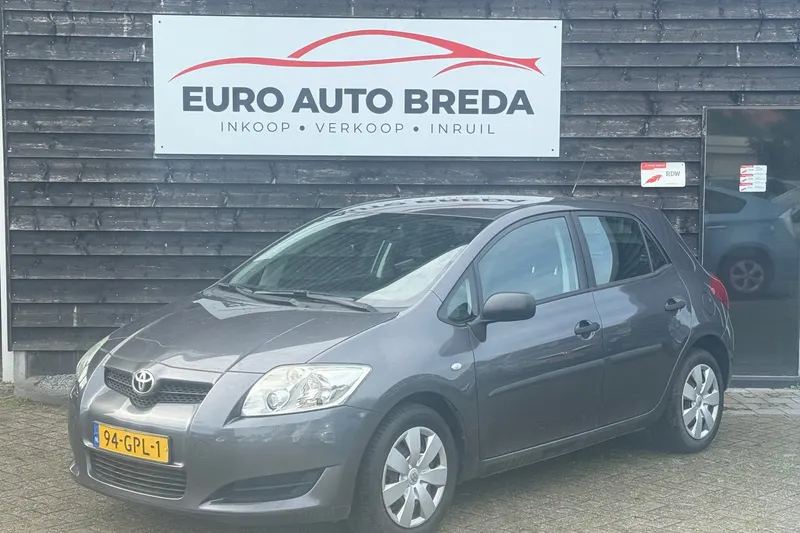 Toyota Auris (2008)