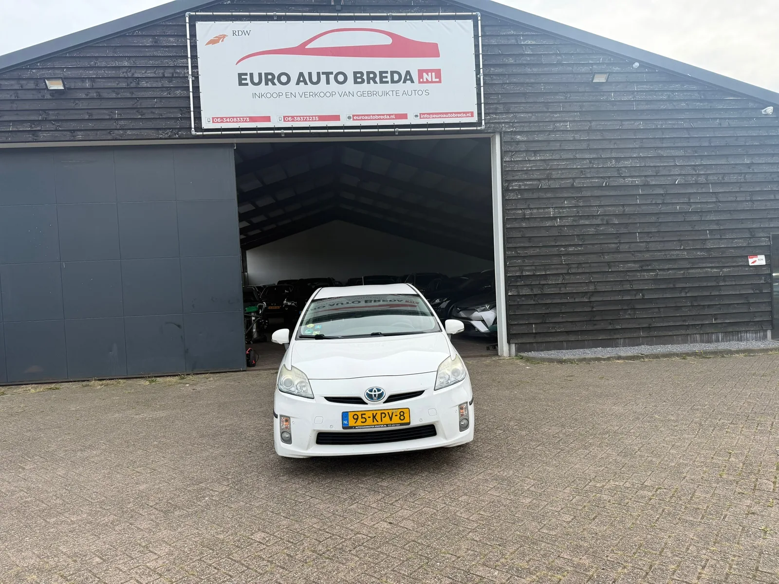 Toyota Prius (2010) — foto 1