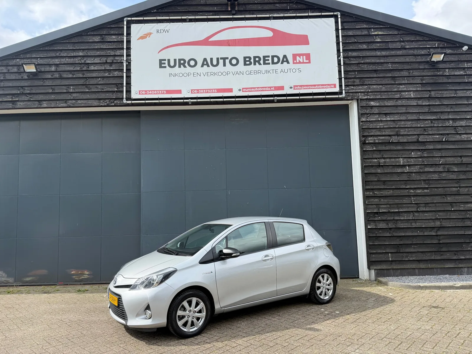 Toyota Yaris (2013) — foto 1