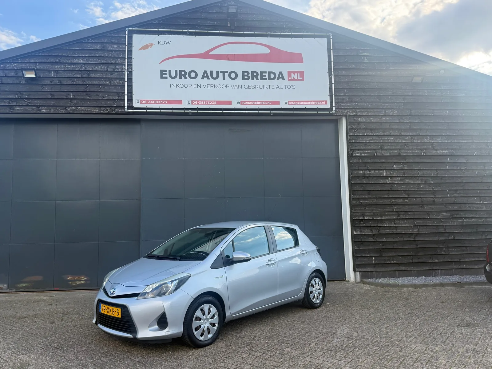 Toyota Yaris (2012) — foto 1