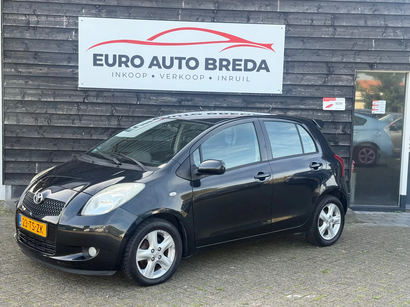 Toyota Yaris (2007) — foto 1