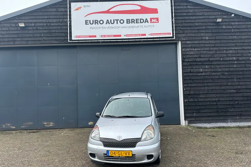 Toyota Yaris (2001)