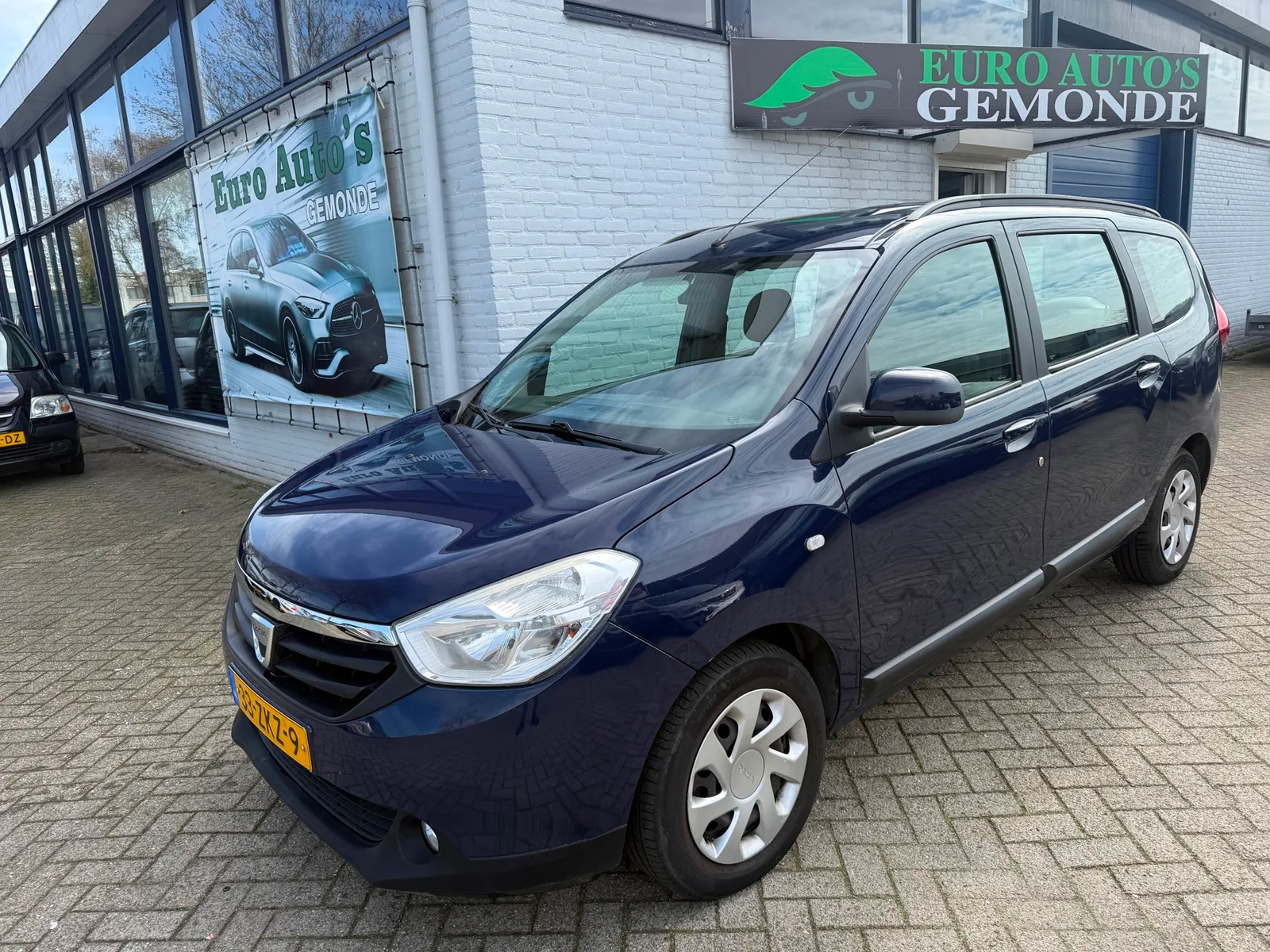 Dacia Lodgy (2012) — foto 1