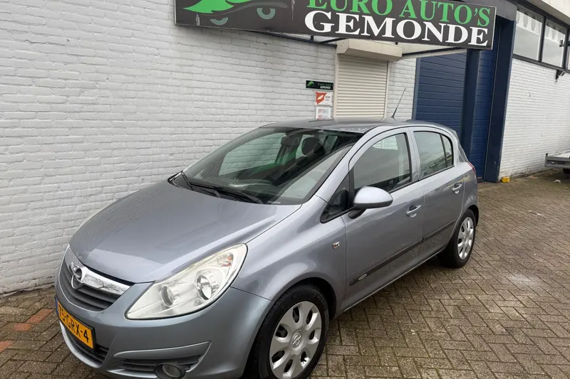 Opel Corsa (2008)