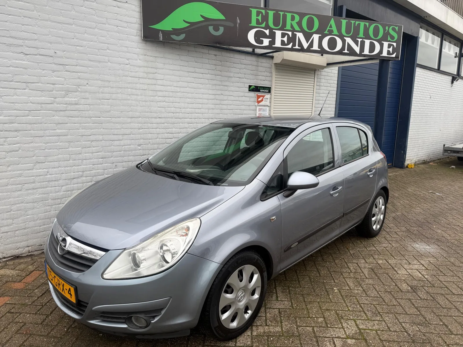 Opel Corsa (2008) — foto 1