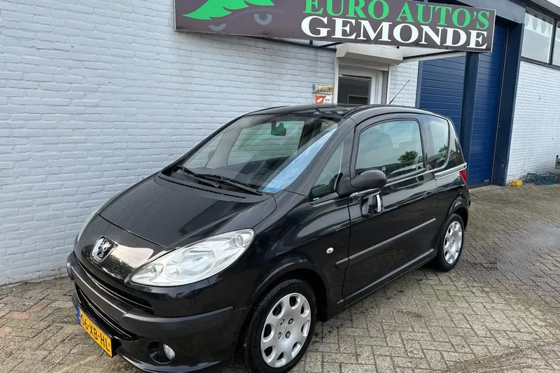 Peugeot 1007 (2007)