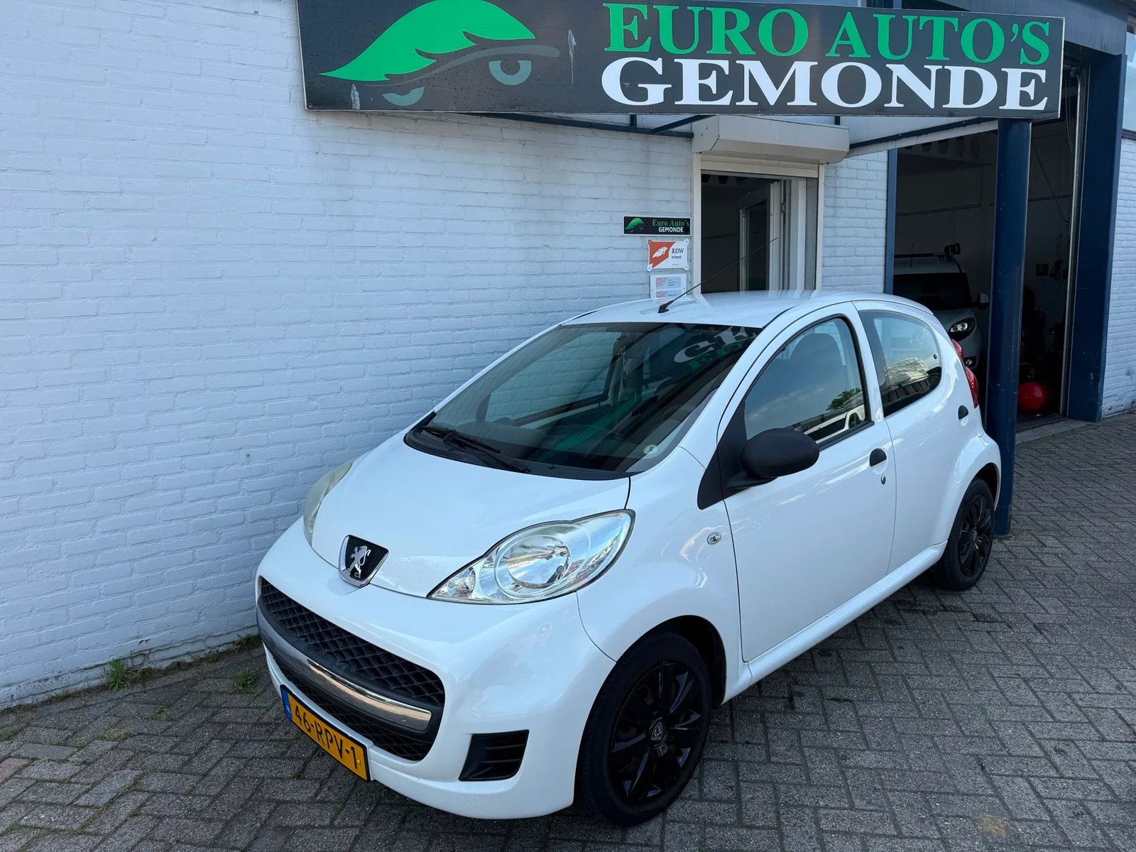 Peugeot 107 (2011) — foto 1