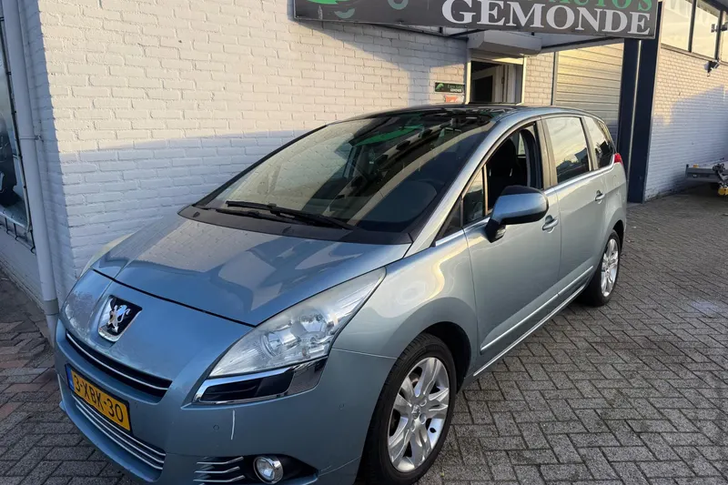 Peugeot 5008 (2009)