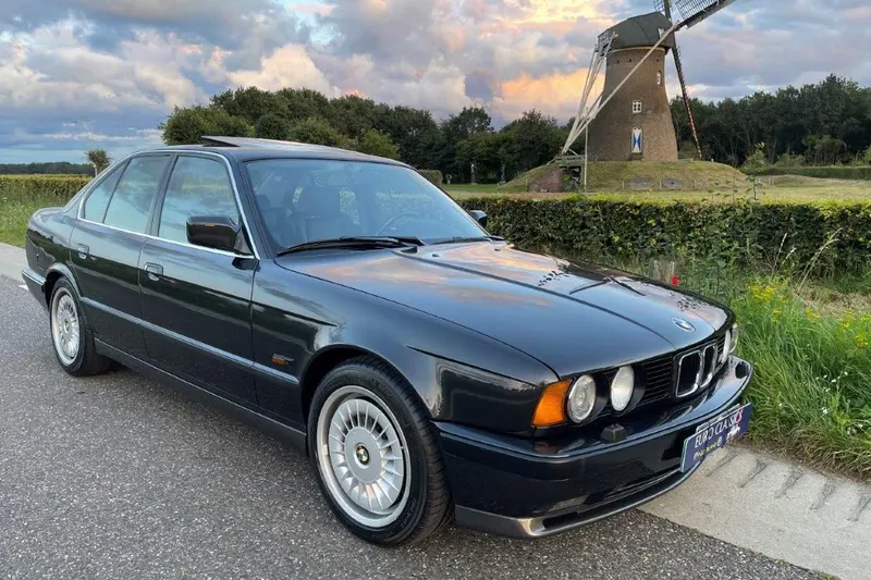 BMW M5 (1989)