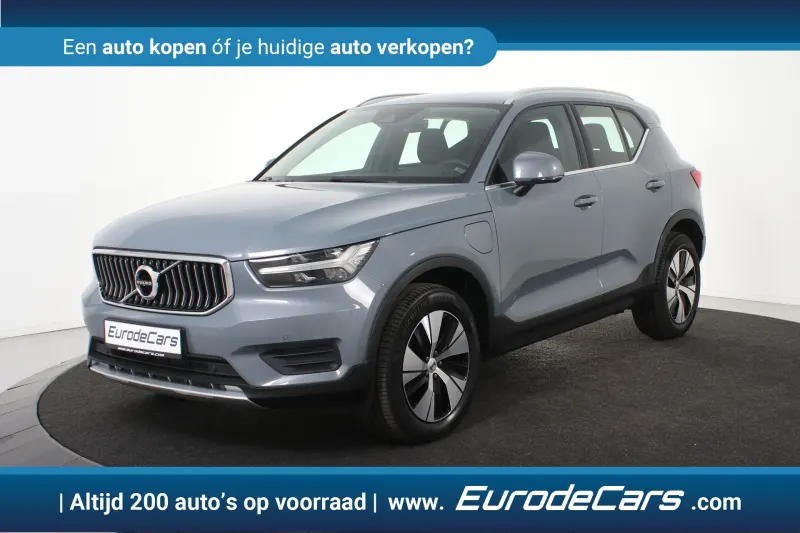 Volvo XC40 (2022)