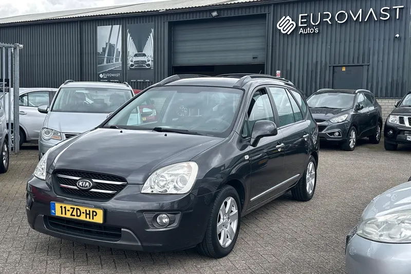 Kia Carens (2008)