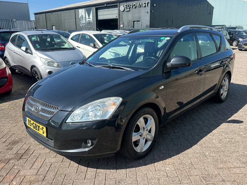 Kia Ceed (2008) — foto 1
