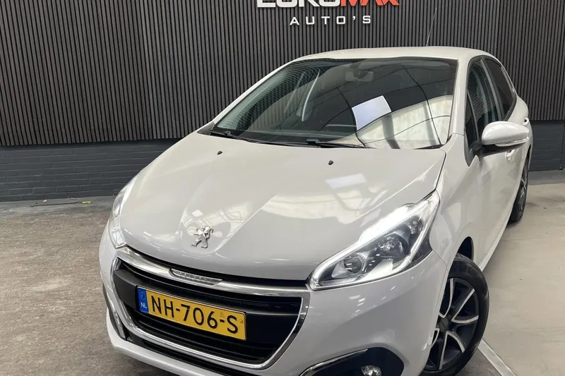 Peugeot 208 (2017)