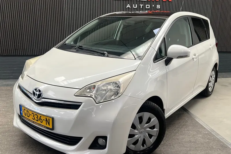 Toyota Verso S (2012)
