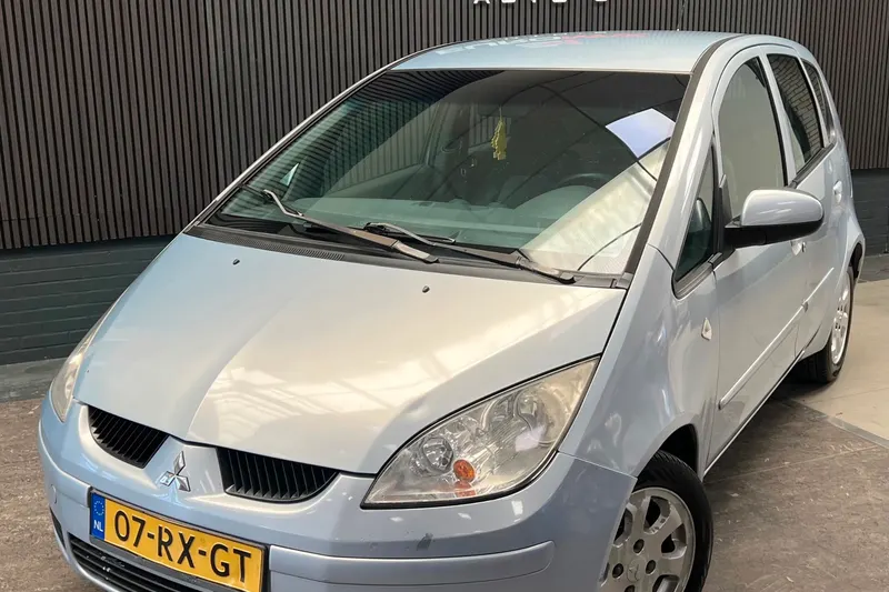 Mitsubishi Colt (2005)