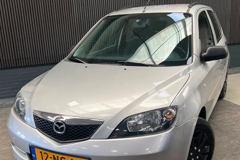 Mazda 2 (2004)