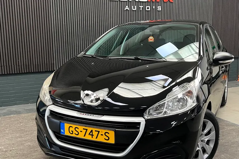 Peugeot 208 (2015)