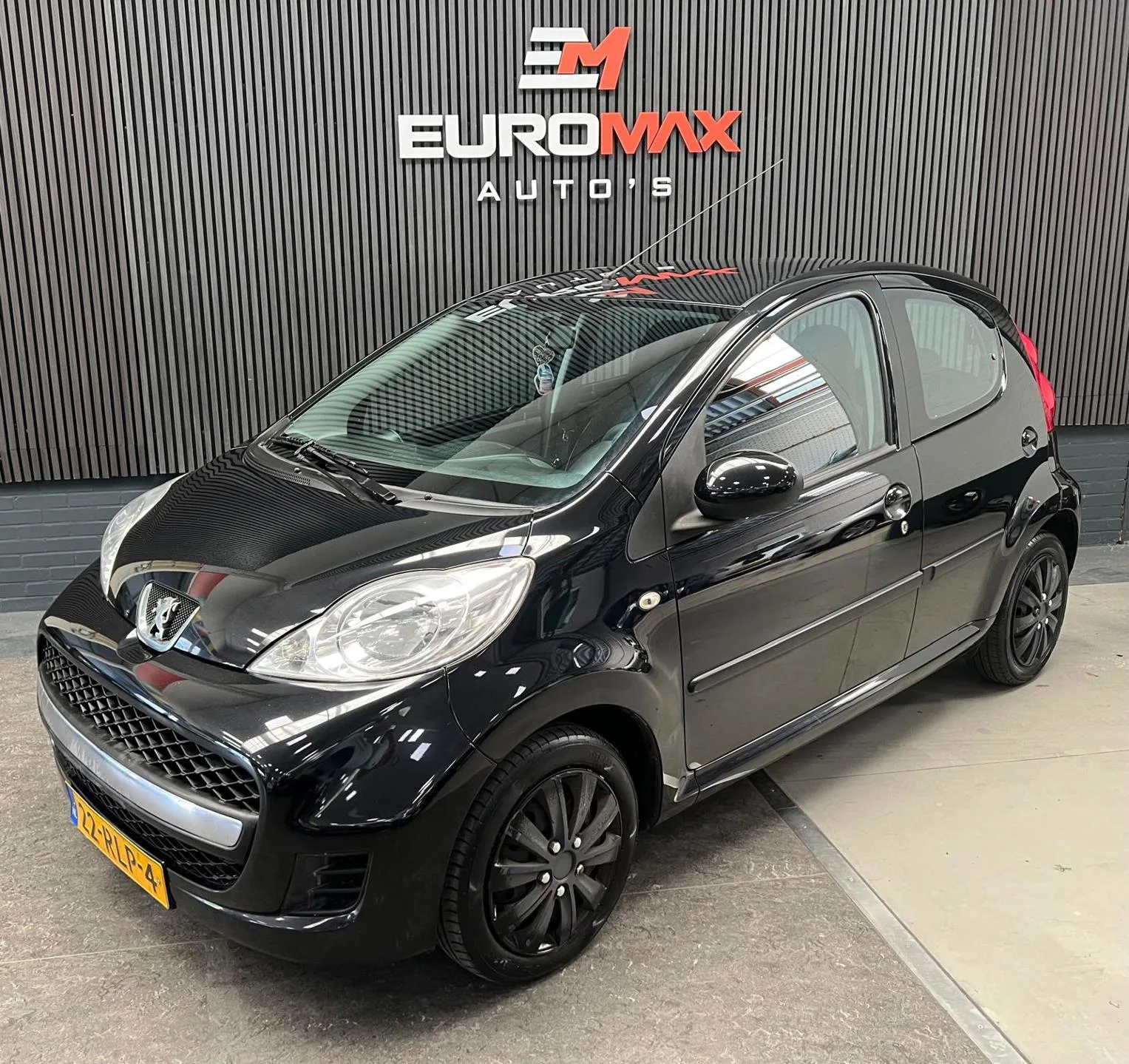 Peugeot 107 (2011) — foto 1