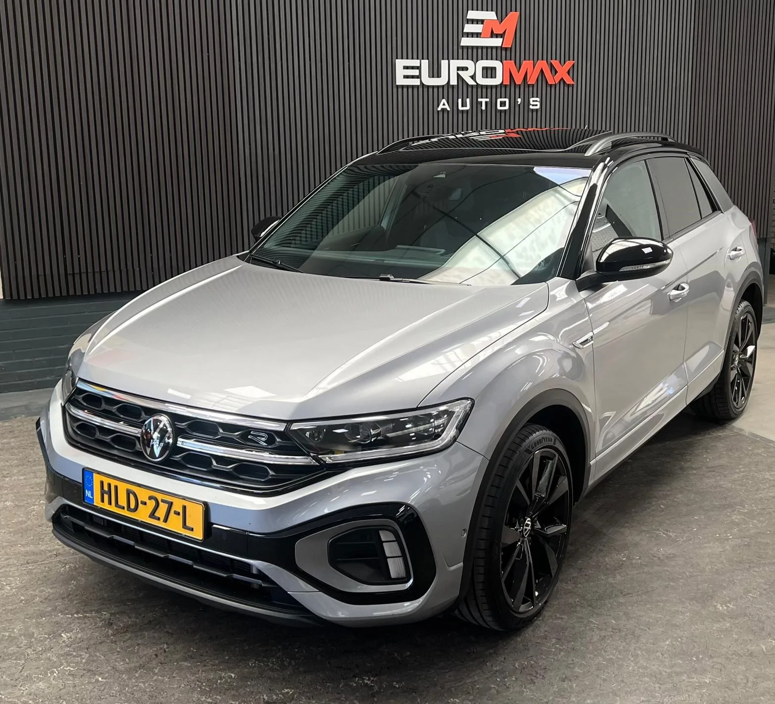 Volkswagen T-Roc (2023) — foto 1