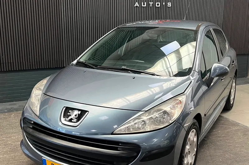 Peugeot 207 (2008)