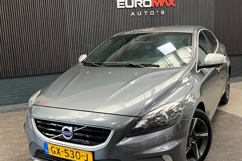 Volvo V40 (2015)