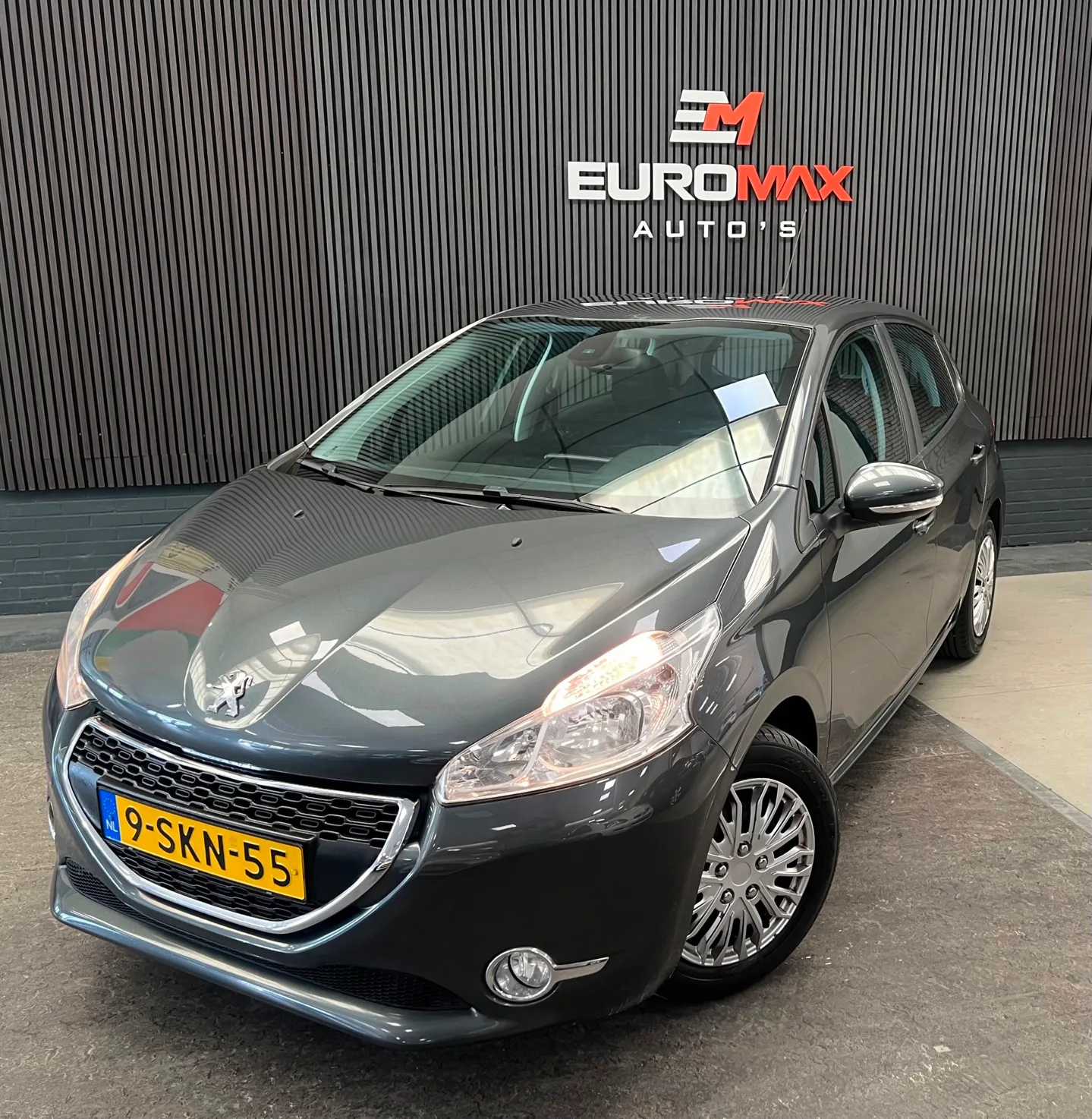 Peugeot 208 (2013) — foto 1