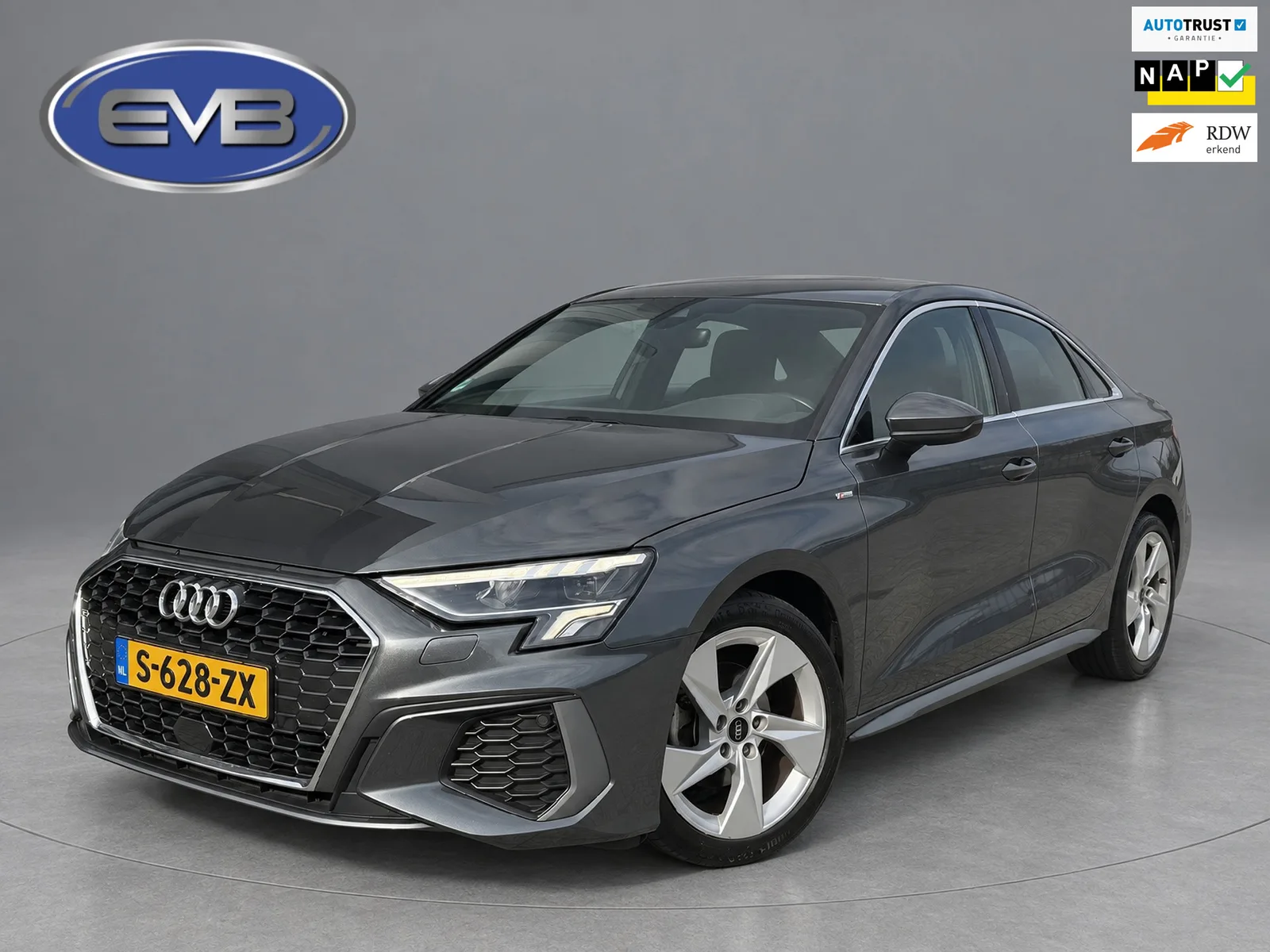 Audi A3 (2023) — foto 1